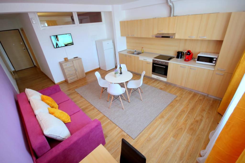 Flowers Apartments Тимишоара Экстерьер фото