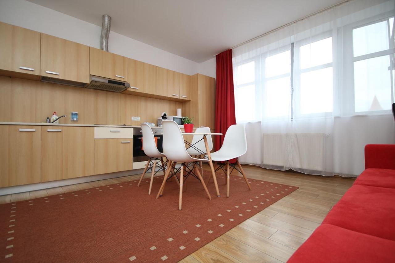 Flowers Apartments Тимишоара Экстерьер фото